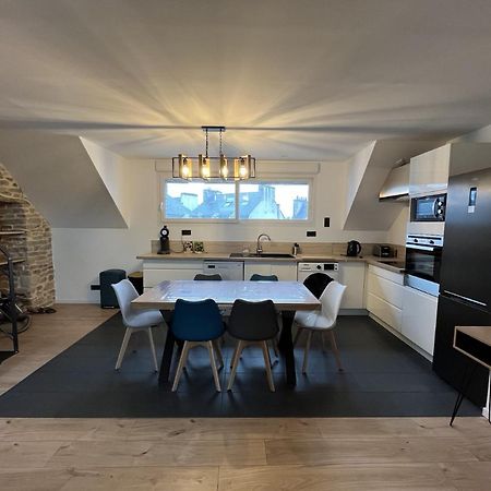 Les Pierres De Symphorien - Parking Gratuit Apartment Vannes Bagian luar foto