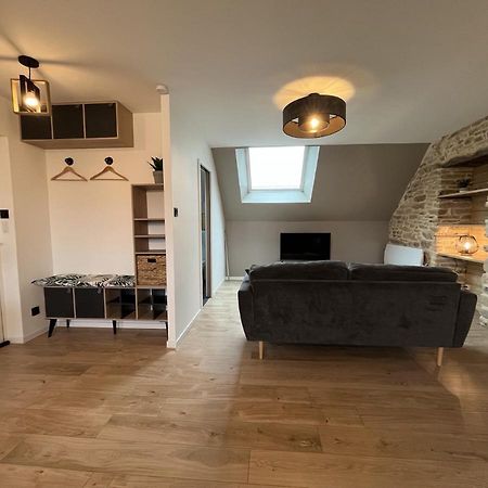 Les Pierres De Symphorien - Parking Gratuit Apartment Vannes Bagian luar foto