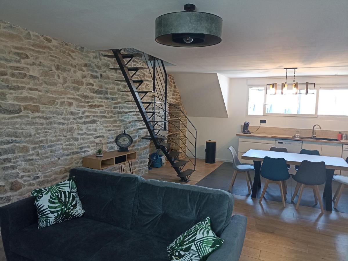 Les Pierres De Symphorien - Parking Gratuit Apartment Vannes Bagian luar foto