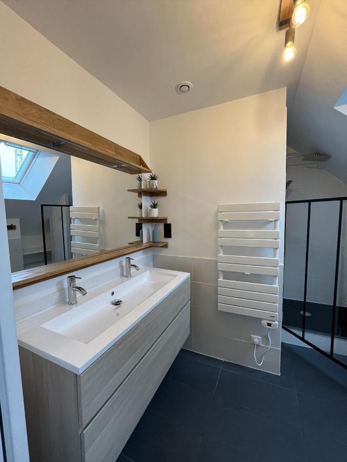 Les Pierres De Symphorien - Parking Gratuit Apartment Vannes Bagian luar foto