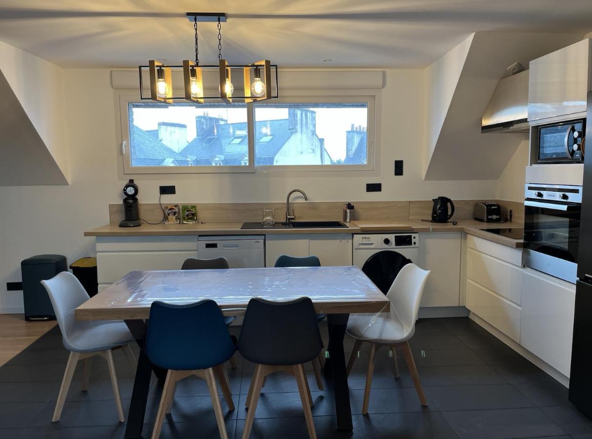 Les Pierres De Symphorien - Parking Gratuit Apartment Vannes Bagian luar foto